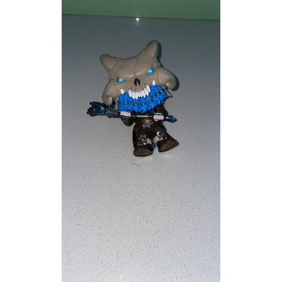 Funko Pop Ragnarok 465 Fortnite Walmart Exclusive GITD Excellent Condition - Picture 3 of 5